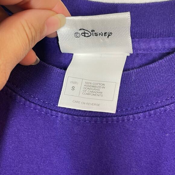 Vintage Disney World T-Shirt Womens Sz Small Purple Minnie Mouse Embroidered Top - Picture 7 of 7